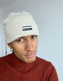 sully beanie hat in beige-Neutral