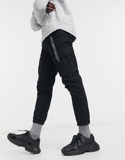 cargo pants with key chain in black