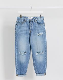 loose fit jeans in blue