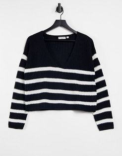 reefia cropped v neck sweater in stripe-Navy