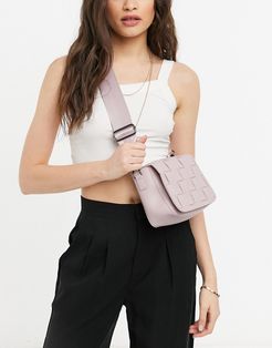 weave cross body bag in lilac-Purple