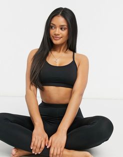 Cotton: On yoga crop bra in black