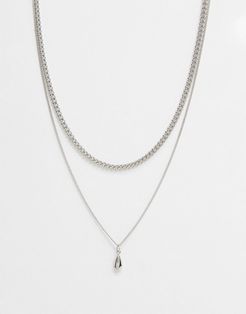multirow fine necklace in silver with solid pendant