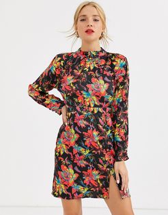 mini dress with high collar and clasps in dark floral print-Black