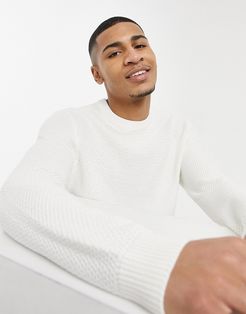 knitted crew neck in light white