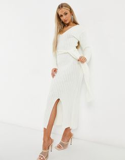 knitted plunge front belted midi dress in ecru-Cream