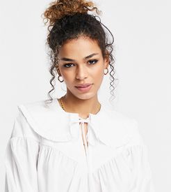 poplin blouse with collar detail in white