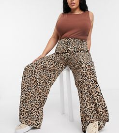 relaxed wide leg pants in leopard print-Multi