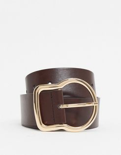 minimal blazer belt in brown with gold buckle