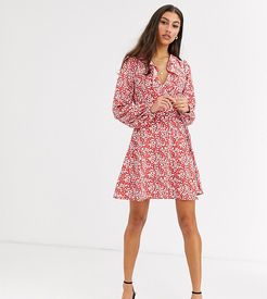 wrap dress in vintage floral-Red