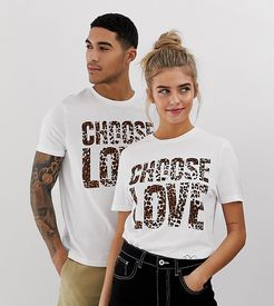 Choose Love t-shirt in white organic cotton with leopard print