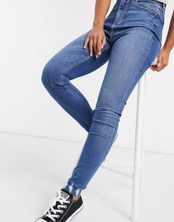 distressed jeans in medium blue-Blues