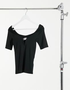 plunge neck top in black