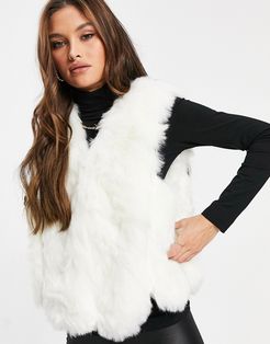 faux fur short vest in cream-White