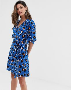 kimono sleeve mini dress in blue leopard