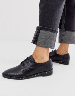 lace up brogues in black snake