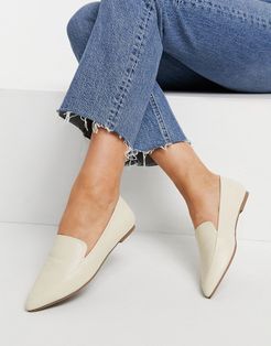 pointed ballet loafers in cream-White