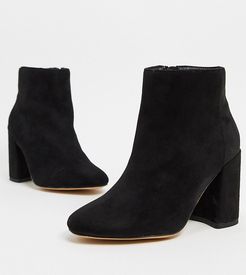 Wide Fit block heeled boots in black