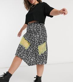 midi skirt with contrast lace trim in ditsy floral print-Multi