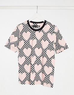 allover heart print t-shirt in pink multi
