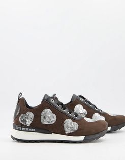 heart running sneakers in chocolate-Brown