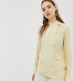 asymmetric collar fasten blouse in Yellow