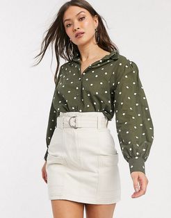 volume sleeve polka dot shirt in khaki-Green