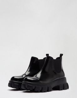 cleated sole chunky boots in black