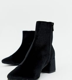 heeled ankle boots in black velvet