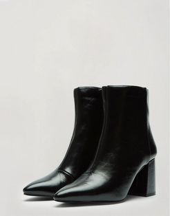 pantent ankle boot in black