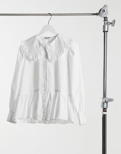 prairie frill collar shirt in white