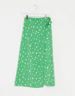 Fran wrap polka dot midi skirt in green