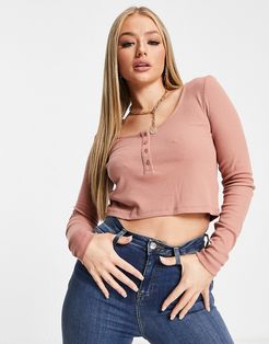 ribbed button detail crop top in pink