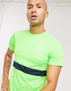 Running accelerate t-shirt in green