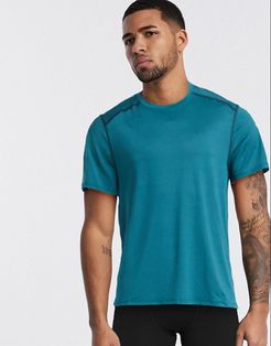 active t-shirt in teal-Green