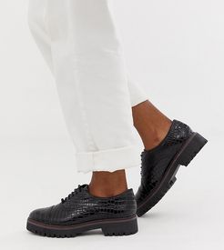 chunky lace up brogue in black