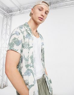 short sleeve leaf print shirt in white