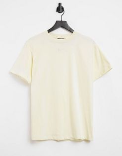 Essentials boyfriend T-shirt in off white