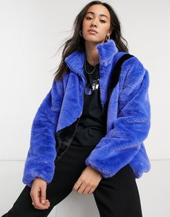 faux fur oversized swoosh jacket in blue-Blues