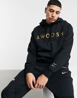 Swoosh hoodie in black