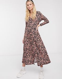 nicci zebra print midi dress in rose zebra-Pink