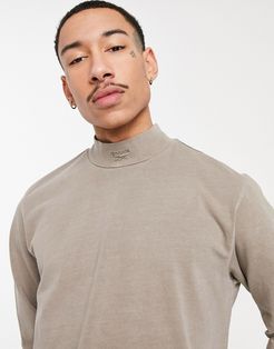 Classics long sleeve t-shirt in natural dye brown