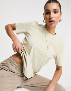 natural dye central logo t-shirt in beige-Neutral