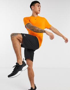 Training small logo t-shirt in orange