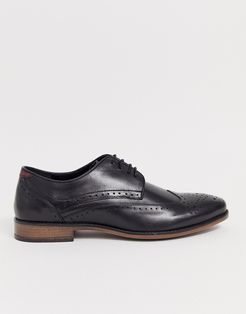 leather brogue in black