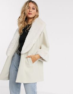 relaxed coat with faux fur trims in cream-White