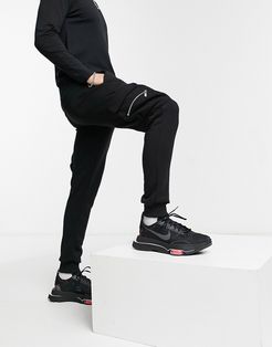 slim cargo sweatpants in black