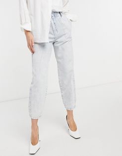 balloon jeans in light wash-Blue