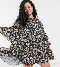 tiered smock dress in print-Multi