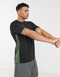 short sleeve performance t-shirt with mesh inserts in black & khaki-Multi